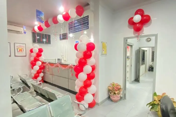 Balon Merah Putih di Setiap Sudut Simbol Keceriaan dan Persatuan
