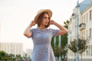 Fit and Flare Dress Brokat