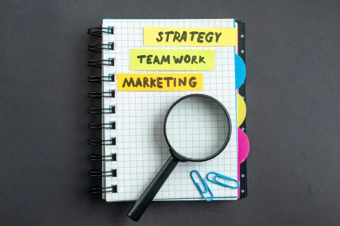 Strategi Promosi dan Pemasaran