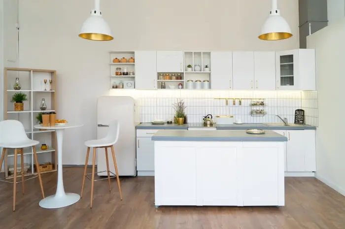 Lampu pada Kitchen Set untuk Kesan Mewah