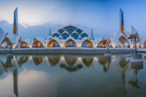 Masjid Raya Al Jabbar, Indonesia