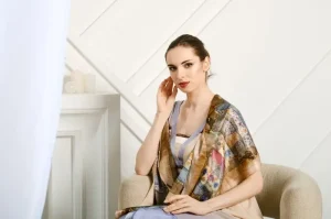 Outer Batik dengan Perpaduan Formal dan Tradisional