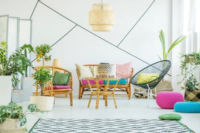 Bantal Sofa Bermotif Pop Art dan Tanaman Gantung untuk Sentuhan Ceria
