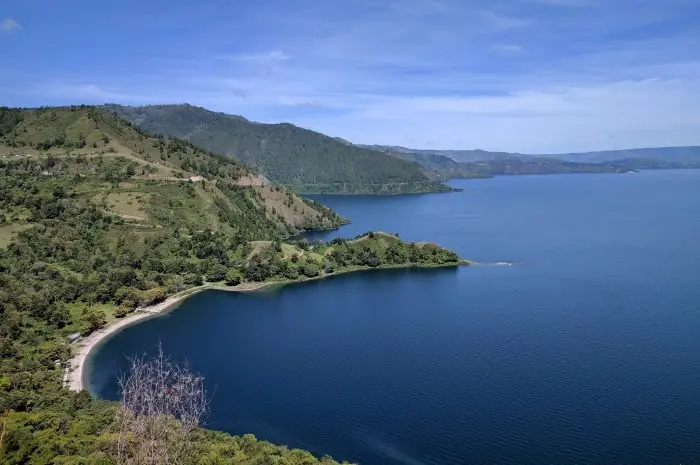 Danau Toba, Danau Terbesar di Indonesia yang Menyatu dengan Tradisi Batak