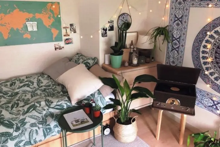 Tambahkan Dekorasi DIY untuk Sentuhan Personal